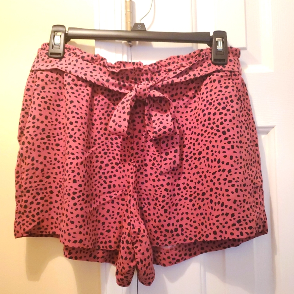 Pink leapord print shorts